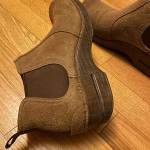 EUC Dansko Becka Chelsea Boots